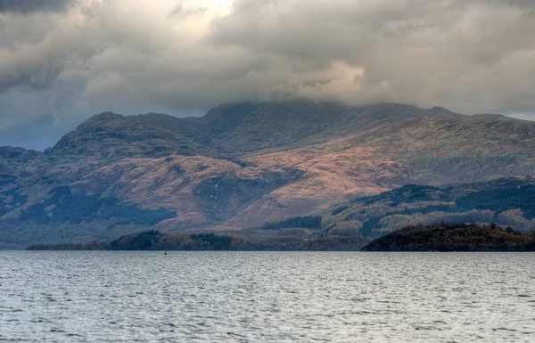 Pień obraz Loch Lomond, Szkocja — Zdjęcie stockowe