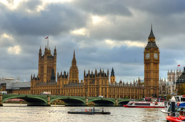 Big ben e casas do parlamento, Londres, Reino Unido — Fotografia de Stock