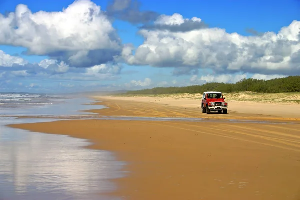 弗雷泽岛，澳大利亚是世界上最大的沙岛 — 图库照片