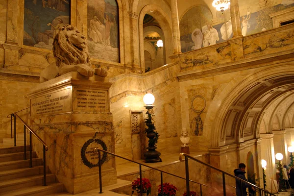 The Boston Public Library is one of the largest municipal public library systems in the United States — Stock Photo, Image