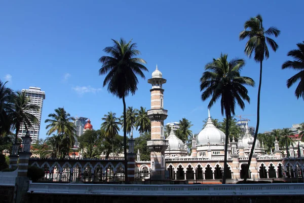 Mezquita histórica, Masjid Jamek en Kuala Lumpur, Malasia — Foto de Stock