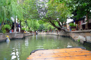 eski köy tarafından nehirde tekne ile shanghai