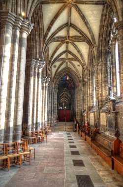 Glasgow Katedrali namı diğer Glasgow 'lu Yüce Kirk veya St Kentigern veya St Mungo