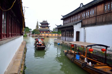 eski köy tarafından nehirde tekne ile shanghai