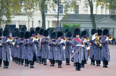 Buckingham Sarayı Muhafızlarında değiştirilmesini