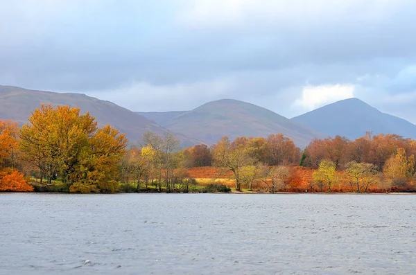 Archivbild von loch lomond, Schottland — Stockfoto