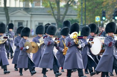 Buckingham Sarayı Muhafızlarında değiştirilmesini