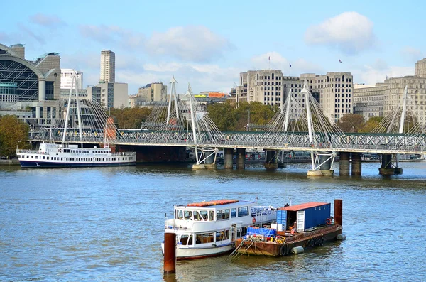 Imagen de River Thames, London, UK — Foto de Stock