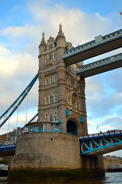 伦敦塔桥，英国 — 图库照片