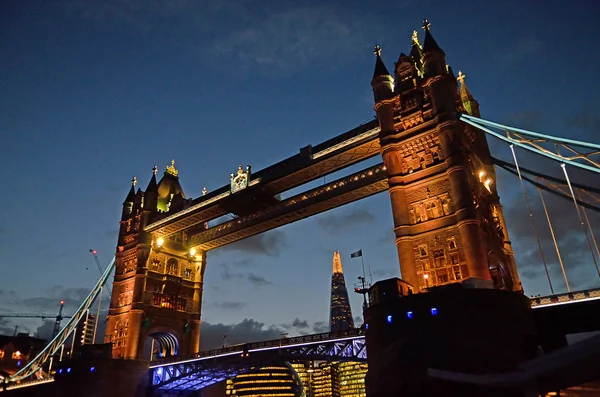 Tower Bridge em Londres, Reino Unido — Fotografia de Stock