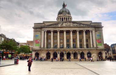Belediye binasıyla Nottingham Pazar Meydanı