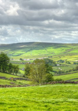 Mancheste yakınındaki Peak district, klasik İngiliz manzara
