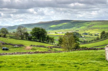 Mancheste yakınındaki Peak district, klasik İngiliz manzara