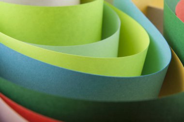 Soyutlama renkli kağıttan