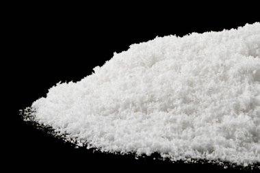 Beyaz kar beyaz arka plan üzerinde izole