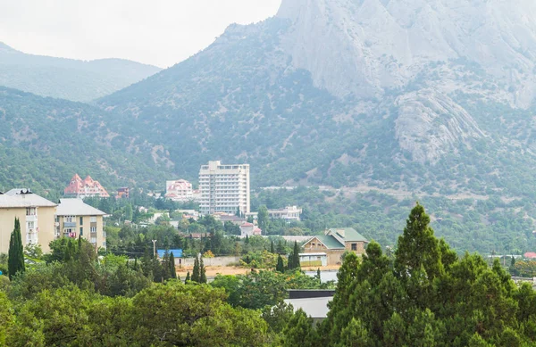 Sabahları dağ köyü