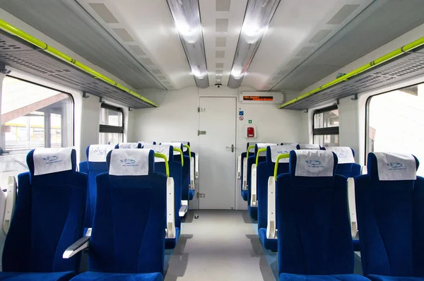 Interiér z polské motorový vlak Pesa 730m (Dp3) Rubl železnice — Stock fotografie