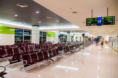 Kuala Lumpur/Malezya - 12 Ekim 2013: Kalkış salonu Termi