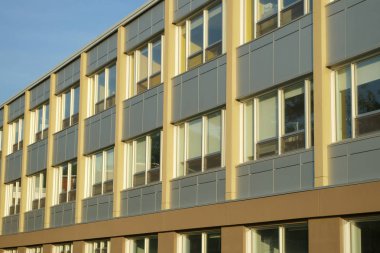 okul binası dış mimari cephe modern genel yapısı