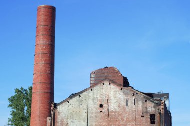 baca yapısı hasar yangın harabe felaket tuğla bina yıkılmış