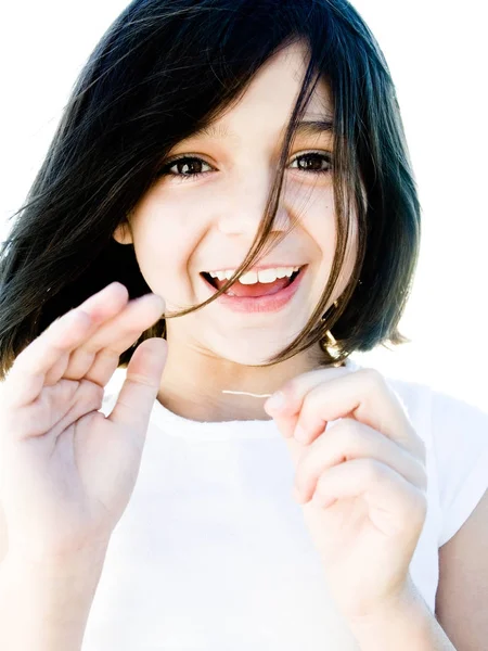 Νεαρό κορίτσι με καστανά μαλλιά. — Φωτογραφία Αρχείου