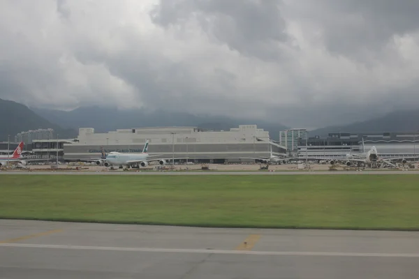 FUKUOKA, JAPAN airport runway — Stock Photo, Image