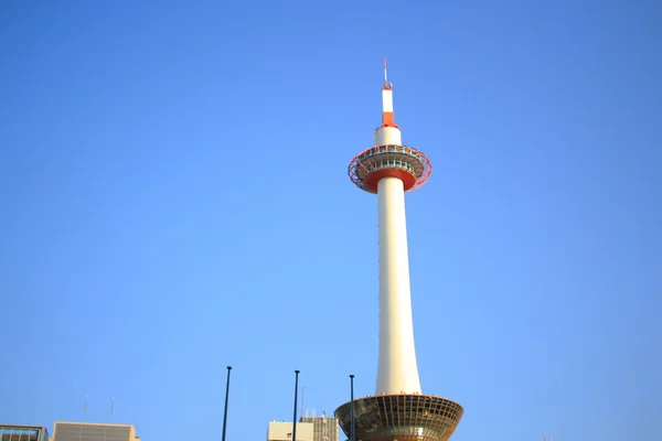 在市中心的日本京都塔 — 图库照片