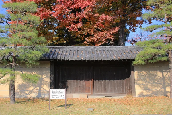 Architecture en bois du temple To-ji à kyoto — Photo