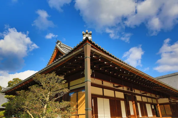 Herbstsaison des buddhistischen Tempels Kinkaku-ji zen — Stockfoto