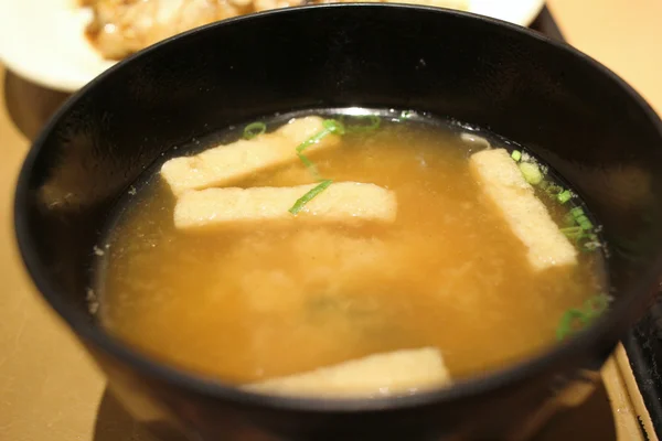 Kuchnia japońska - zupa miso z wodorostów, — Zdjęcie stockowe