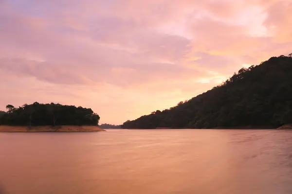 La puesta de sol del embalse de Shing Mun — Foto de Stock