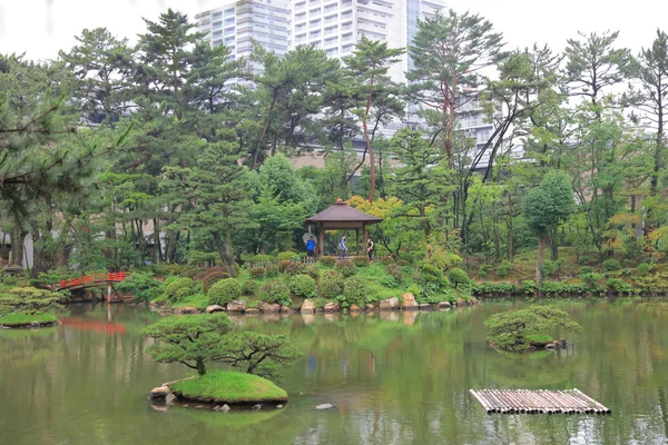 Japán stílusú kert-Hirosima, Japán. — Stock Fotó