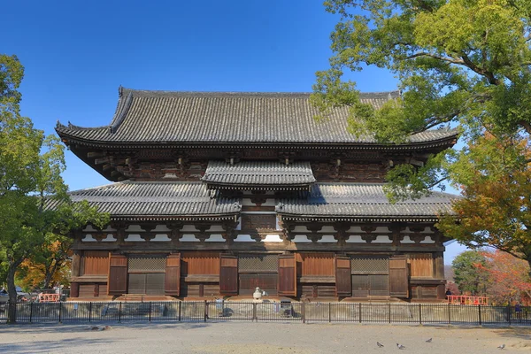 Деревянная архитектура храма То-дзи — стоковое фото