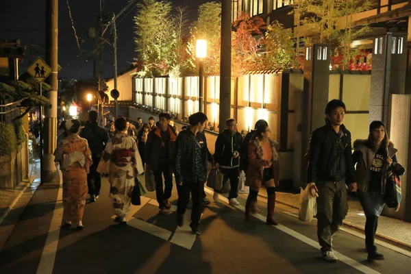 Gojo-zaka area of Kyoto, street market ,End of Gojo-zaka towards — Stock Photo, Image