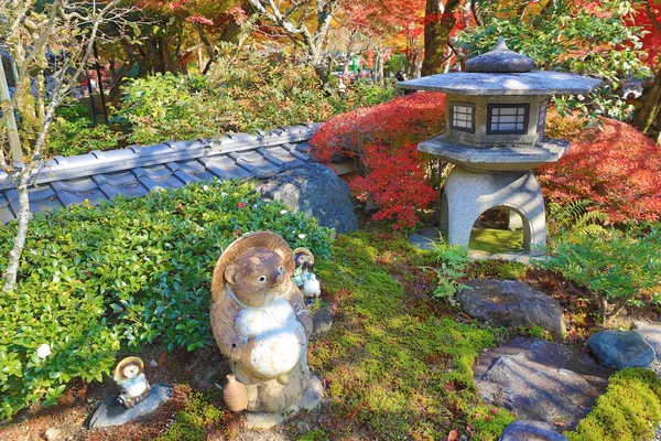 Buda heykeli içinde bir zen Bahçe, Adashino anlayışımız-ji