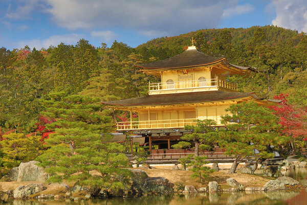 Осенний сезон буддийского храма Кинкаку-дзи Дзен
