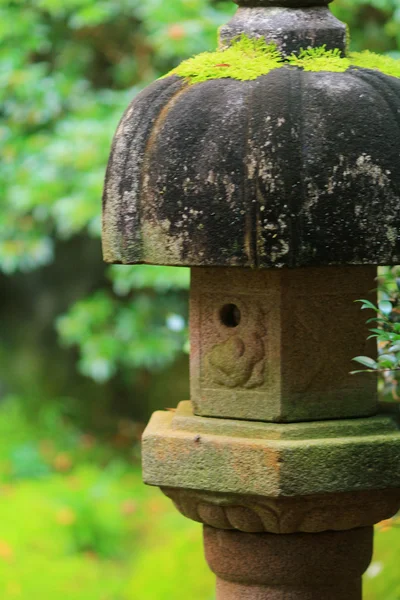 A Stone lanterns in kyoto — Stock Photo, Image