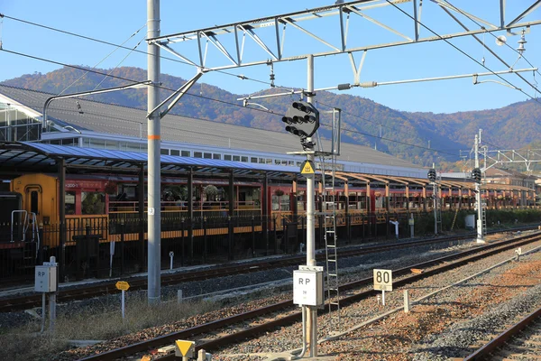 Sagano Scenic Railway é uma subsidiária integral — Fotografia de Stock