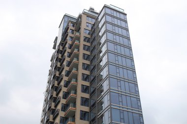 Yüksek doğmak hk bina konut