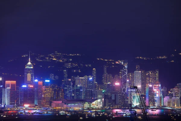 Paisagem urbana hong kong à noite — Fotografia de Stock