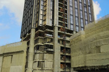 Yapı ve inşaat altında Vinçler 