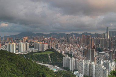 üzerinde Kowloon ve Hong kong gökyüzü günbatımı