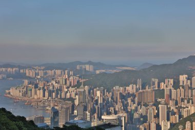 Pik üzerinden gökdelenlerin manzarası