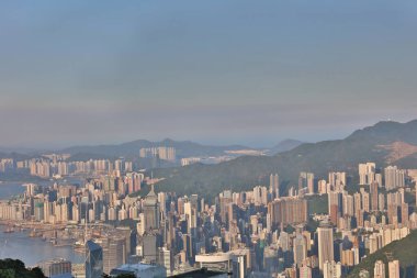 Pik üzerinden gökdelenlerin manzarası