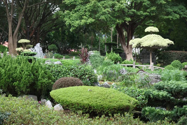 Jardim de porcelana no parque Tuen Mun — Fotografia de Stock