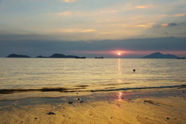 Akciğer Kwu tan, Tuen Mun günbatımı