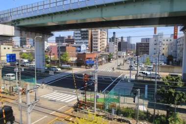 Osaka şehir manzaralı trenle