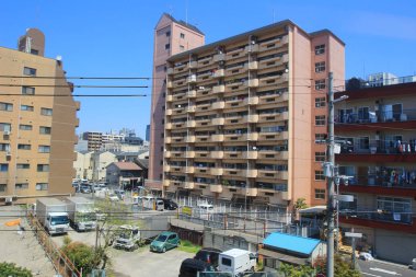 Osaka şehir manzaralı trenle