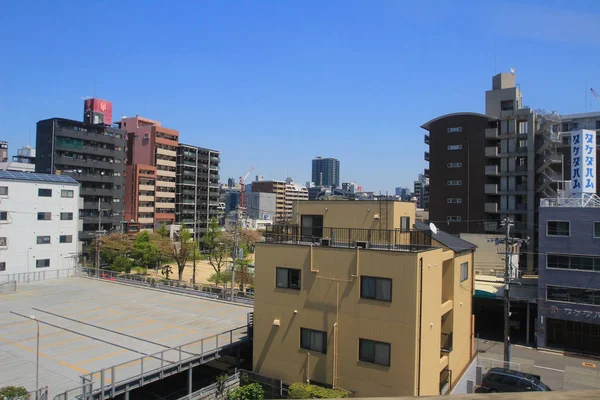 Uitzicht op de stad Osaka per trein — Stockfoto