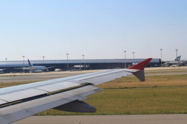 Kansai Havaalanı pencere uçaktan görüntüleme